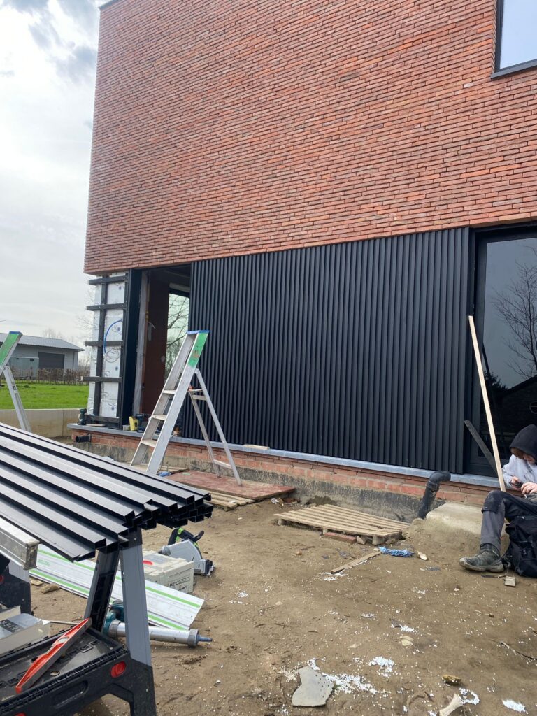 garagepoorten en gevelbekleding ()