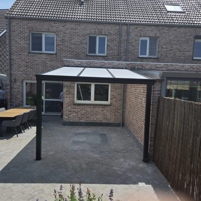 Veranda's Pergola's overkappingen lichtstraten ()